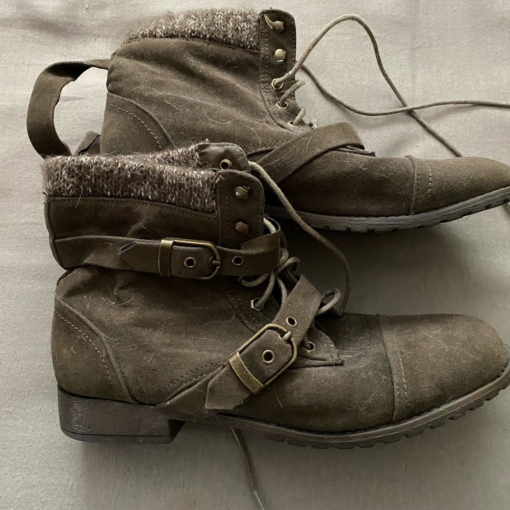 Green combat boots